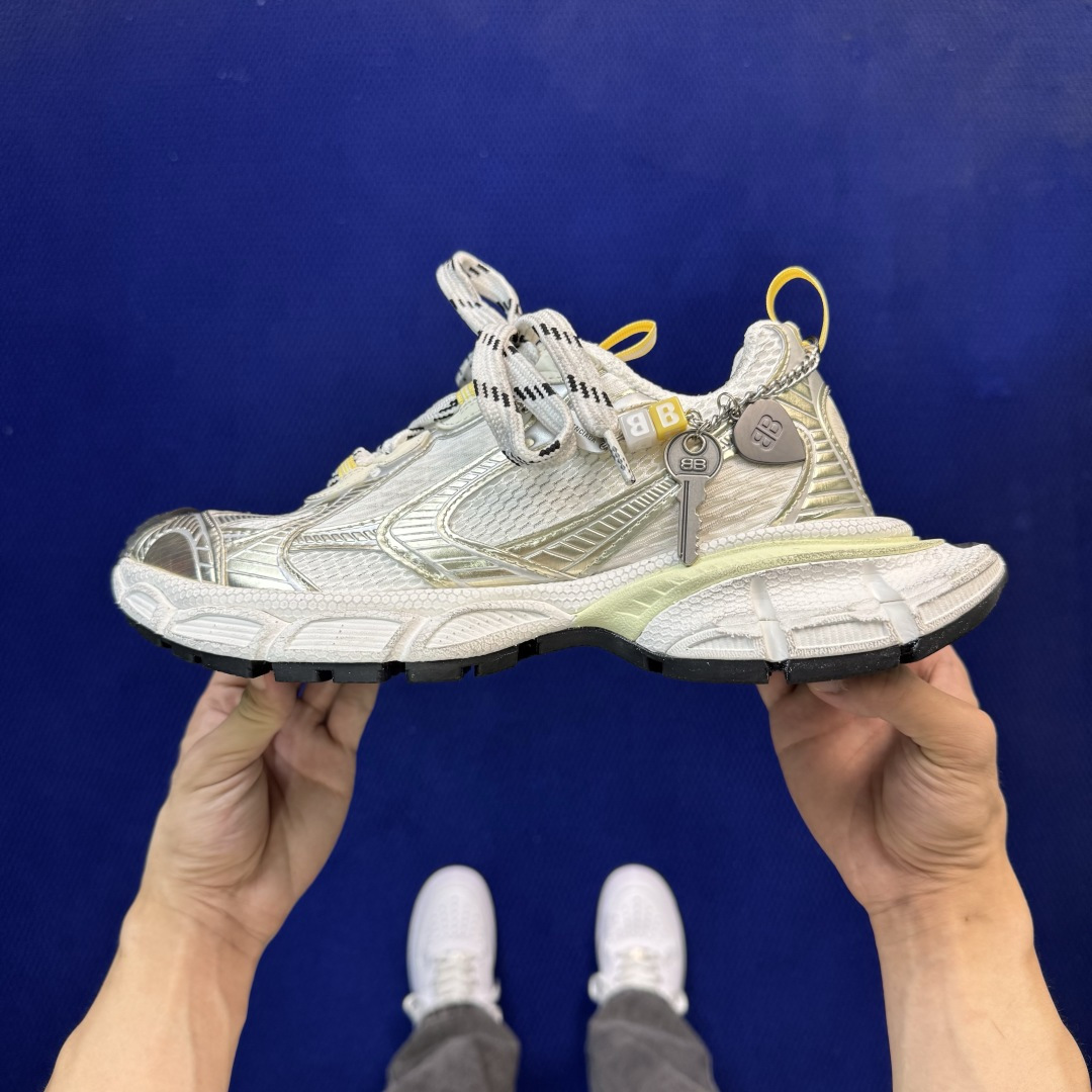 XA版！BALENCIAGA 3XL挂饰 钥匙🔐配件巴黎世家十代 3XL老爹鞋复古做旧 3M反光独家湖南