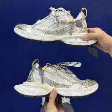 XA版!BALENCIAGA 3XL挂饰 钥匙🔐配件巴黎世家十代 3XL老爹鞋复古做旧 3M反光独家湖南 XA版!BALENCIAGA 3XL挂饰 钥匙🔐配件巴黎世家十代 3XL老爹鞋复古做旧 3M反光独家湖南