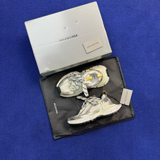 XA版!BALENCIAGA 3XL挂饰 钥匙🔐配件巴黎世家十代 3XL老爹鞋复古做旧 3M反光独家湖南 XA版!BALENCIAGA 3XL挂饰 钥匙🔐配件巴黎世家十代 3XL老爹鞋复古做旧 3M反光独家湖南