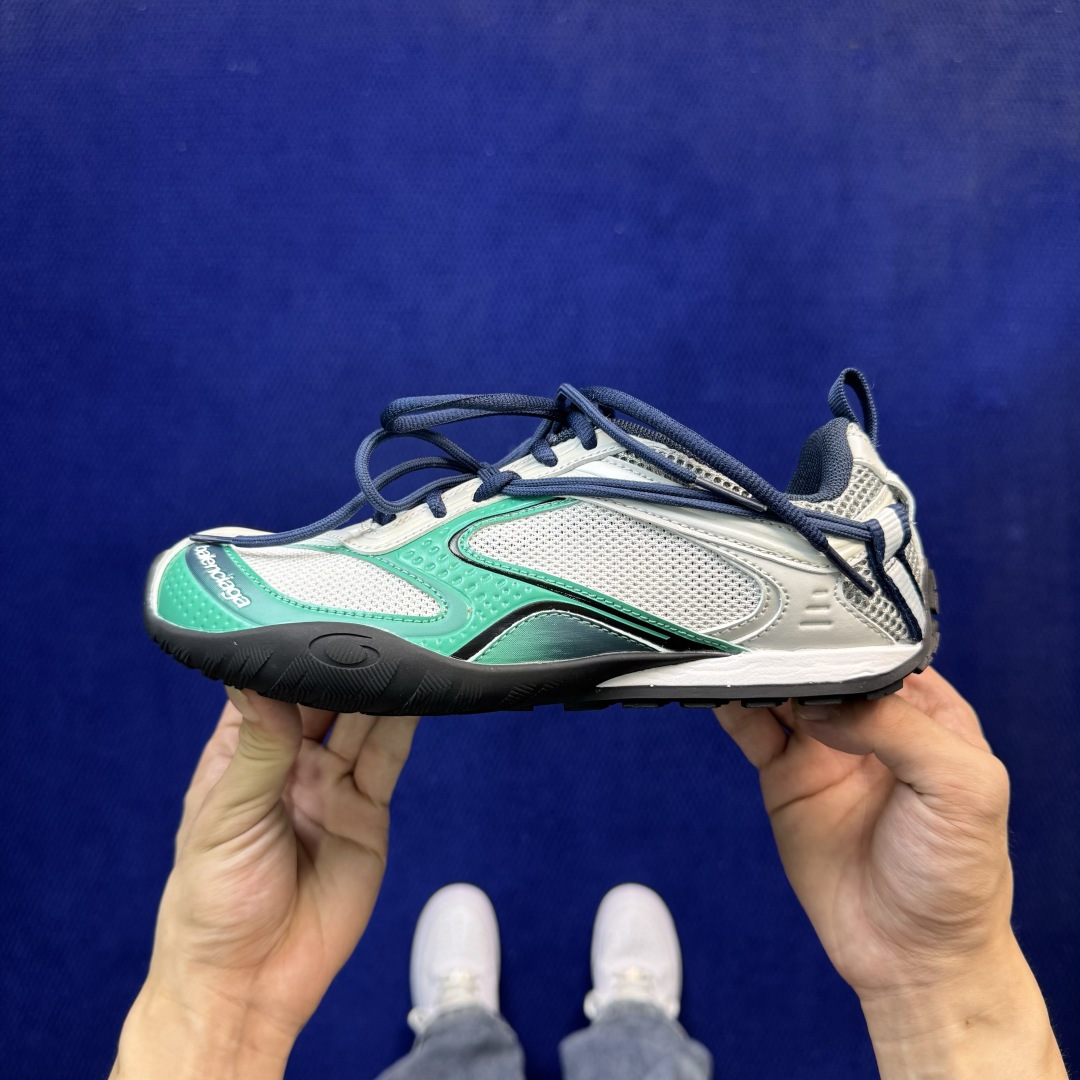 Balenciaga巴黎世家 25代Radar 圆头系带 做旧效果 低帮 生活休闲鞋 灰绿货号： WST