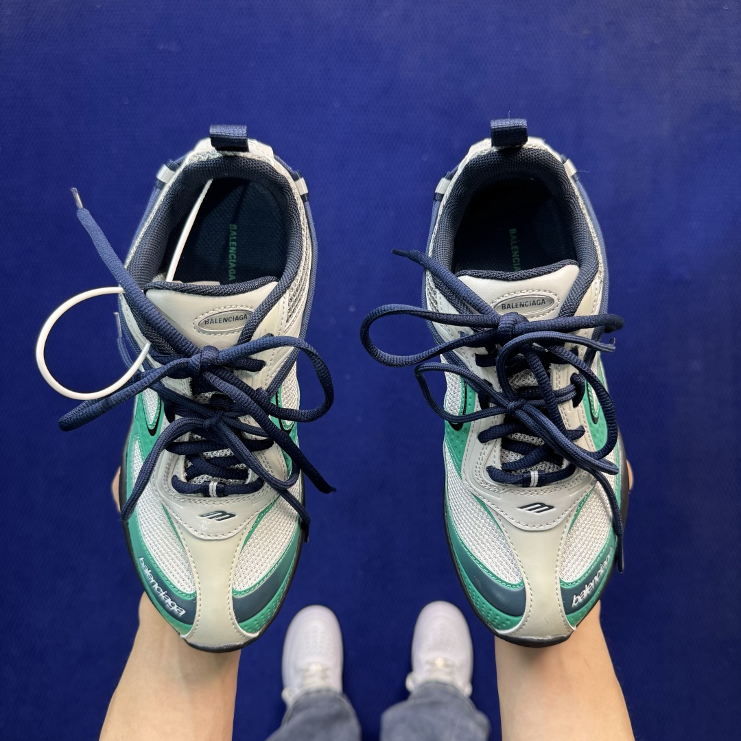 Balenciaga巴黎世家 25代Radar 圆头系带 做旧效果 低帮 生活休闲鞋 灰绿货号： WST