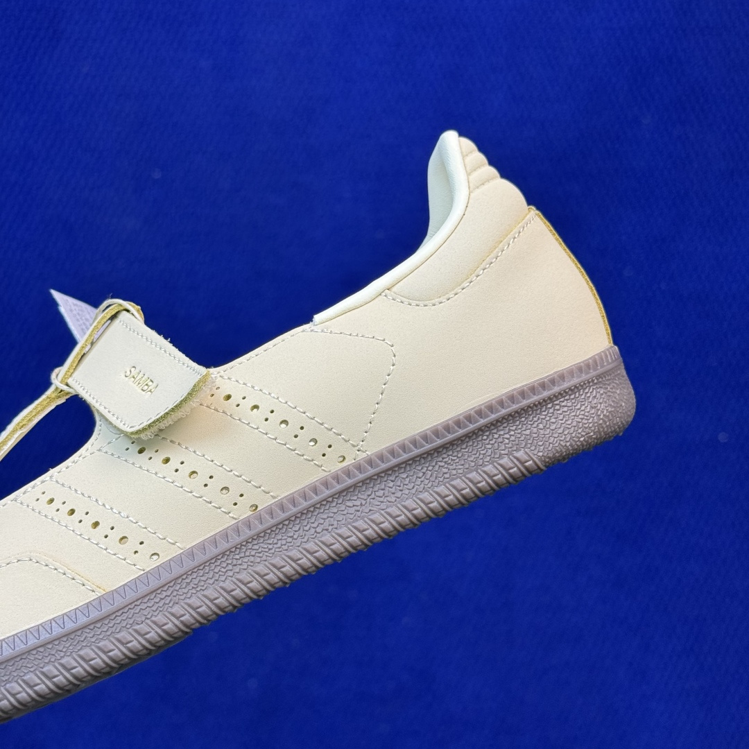 Adidas Originals Samba Jane 桑巴德训 玛丽珍舞鞋货号：KJ3969 米色尺码