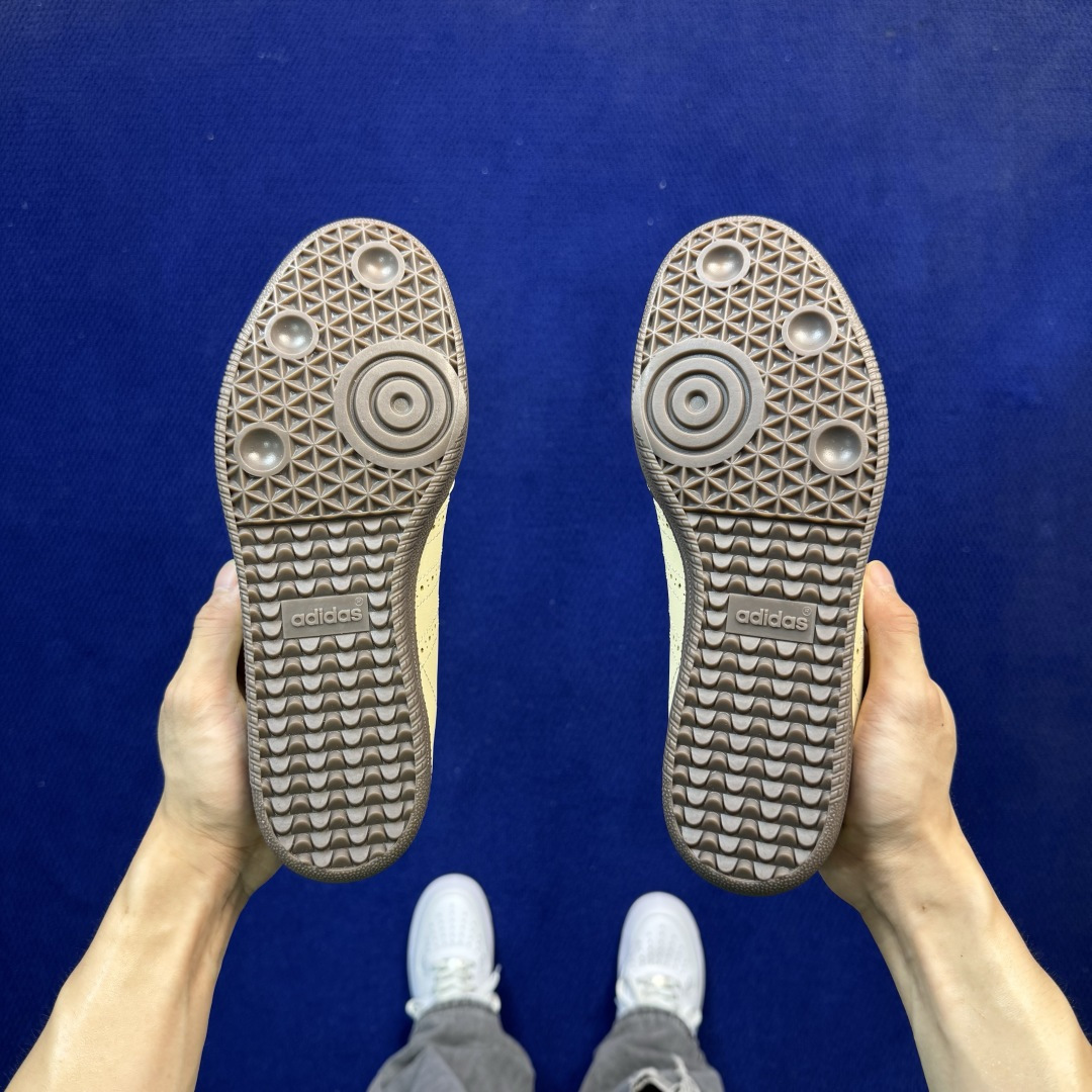 Adidas Originals Samba Jane 桑巴德训 玛丽珍舞鞋货号：KJ3969 米色尺码