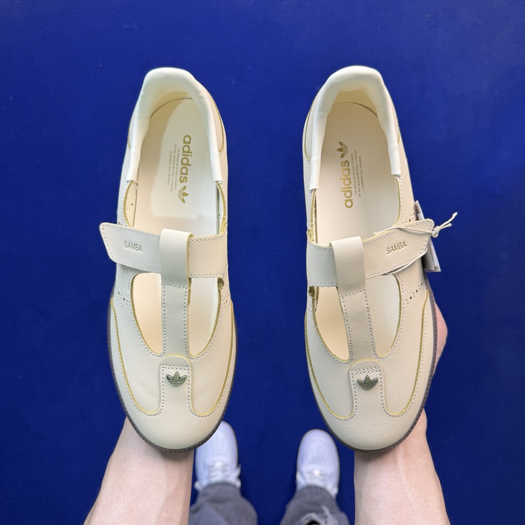 Adidas Originals Samba Jane 桑巴德训 玛丽珍舞鞋货号：KJ3969 米色尺码