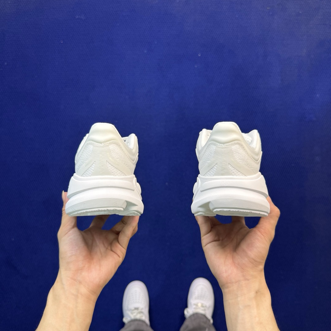【WM】Hoka One One Bondi 9 跑步鞋纯原大厂出品！品质库存稳定放心推！第16色：纯白