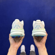 Hoka One One Bondi 9 跑步鞋纯原大厂出品!品质库存稳定放心推!第17色:白色/绿蓝货 Hoka One One Bondi 9 跑步鞋纯原大厂出品!品质库存稳定放心推!第17色:白色/绿蓝货