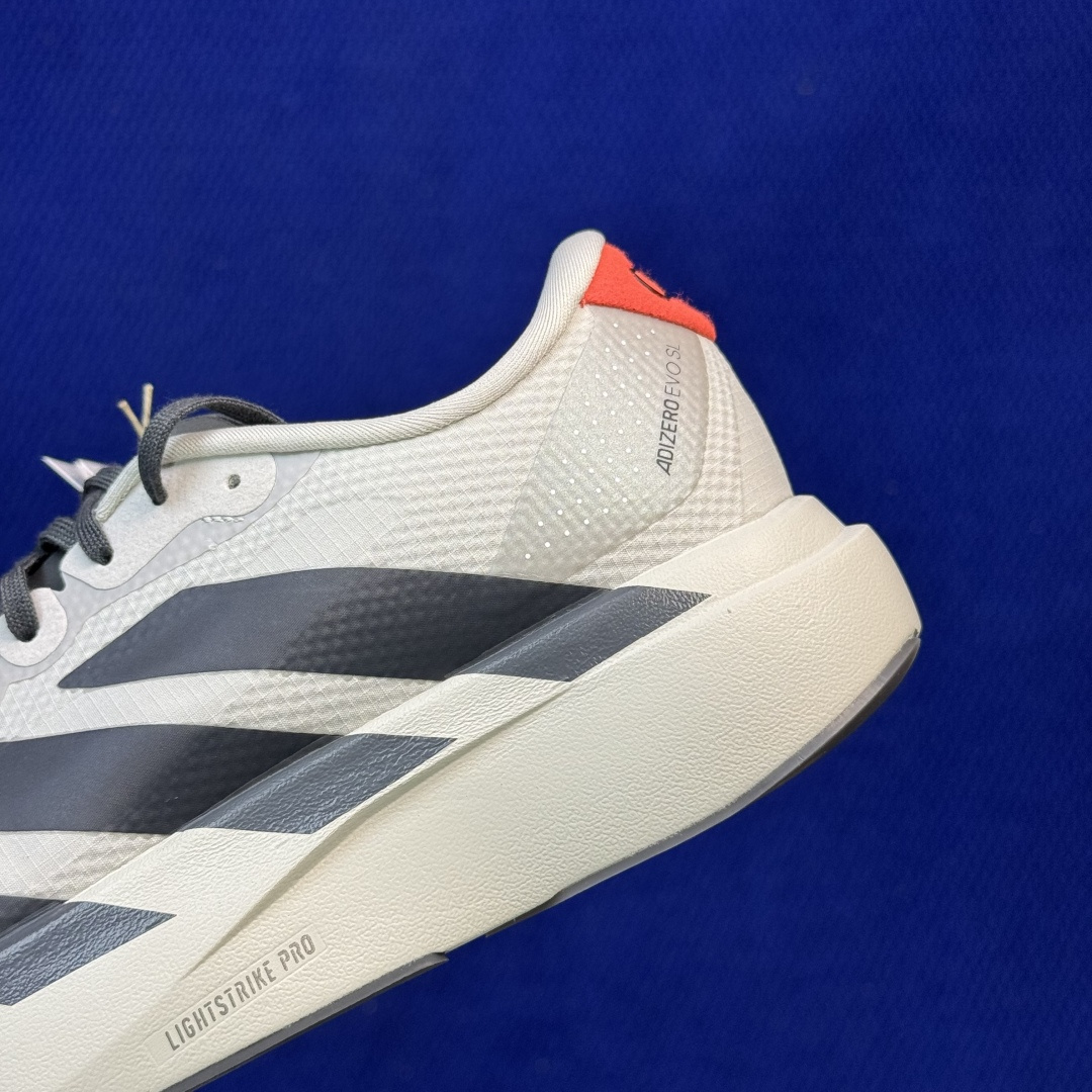 新版 AD Adizero Evo SL 阿迪达斯马拉松跑步鞋 轻量Q弹缓震跑鞋新体验！第47色:灰色 货号：KJ367