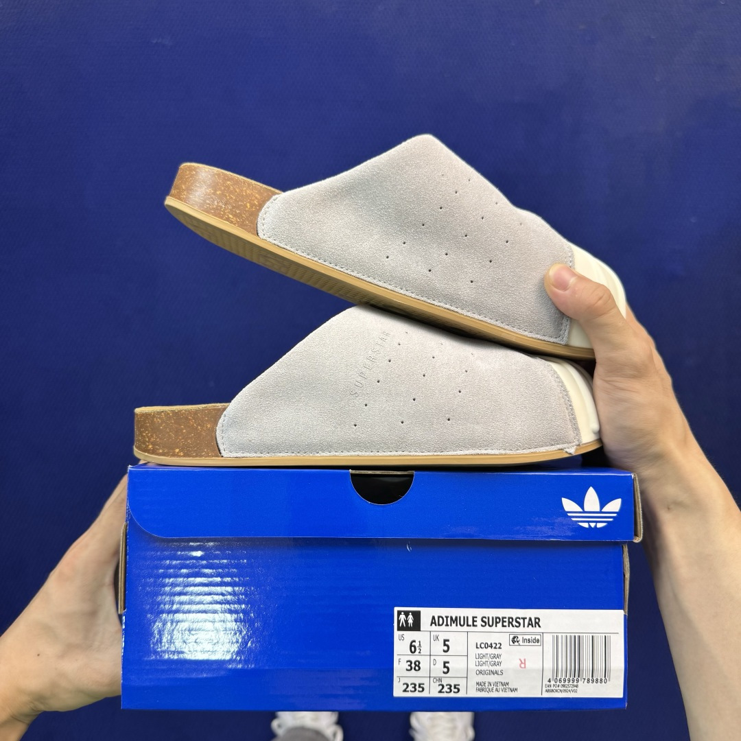 阿迪勃肯鞋拖鞋 第14色:翻毛皮灰色贝壳头 adidas originals Adimule Superstar 一脚蹬 阿迪勃肯鞋拖鞋 第14色:翻毛皮灰色贝壳头 adidas originals Adimule Superstar 一脚蹬