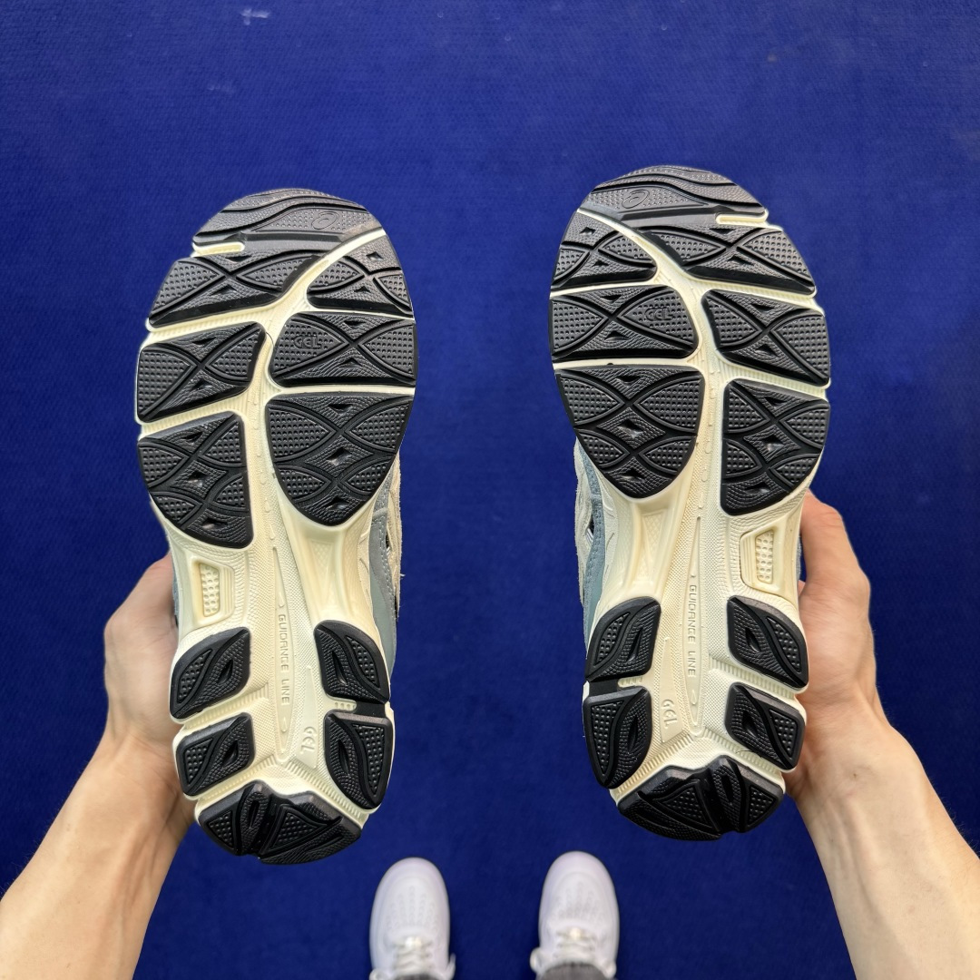 亚瑟士ASICS GEL-NYC系列 复古休闲鞋 第15色:1203A383-002 尺码：36-46带半码