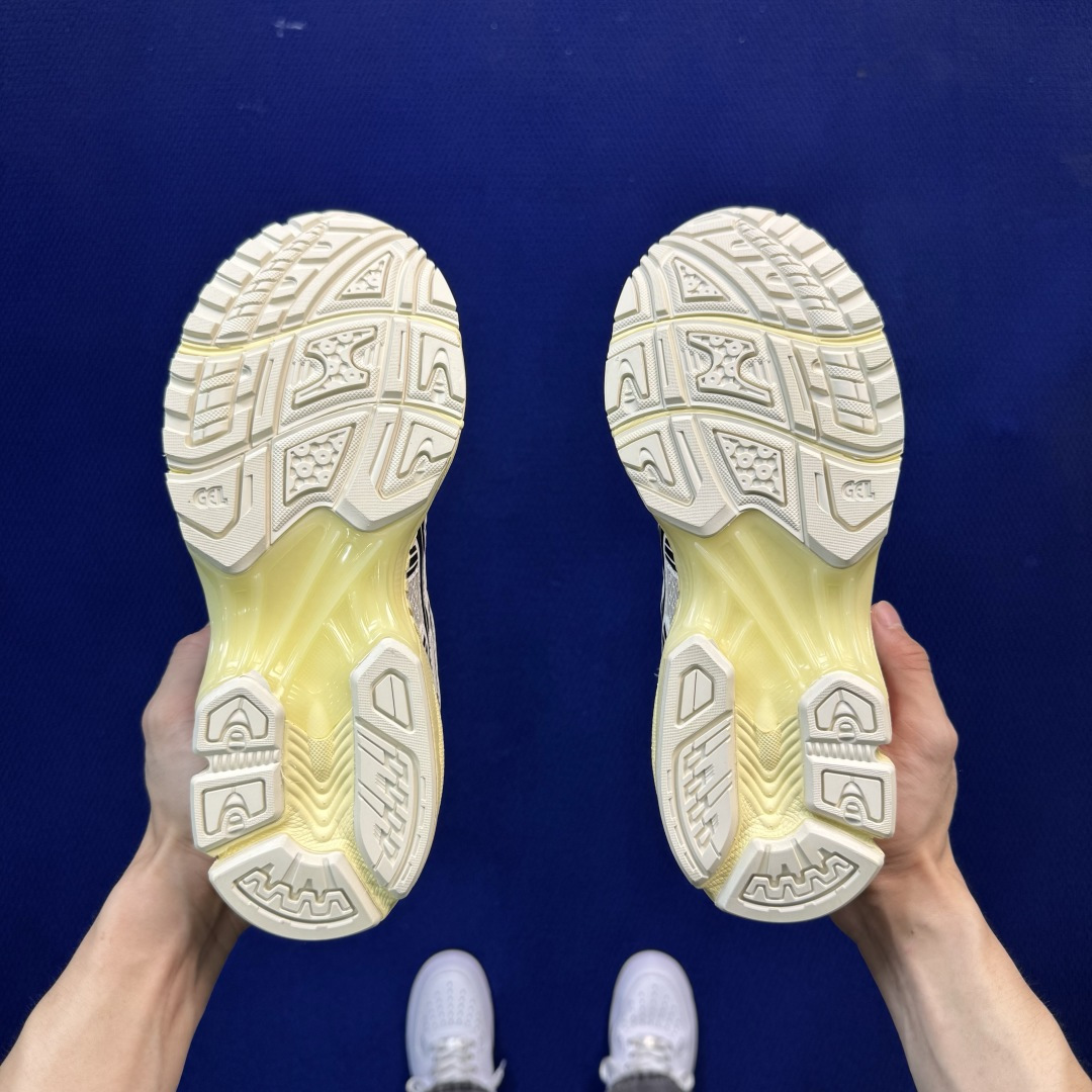 亚瑟士ASICS GEL-NYC系列 复古休闲鞋 第16色:1203A766-200 尺码：36-46带半码