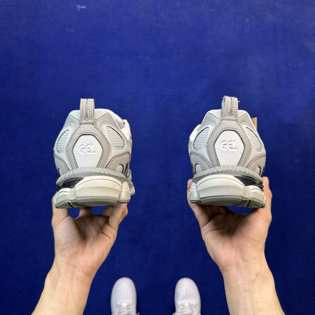 亚瑟士ASICS GEL-NYC系列 复古休闲鞋 第17色:1203A735-020 尺码：36-46带半码