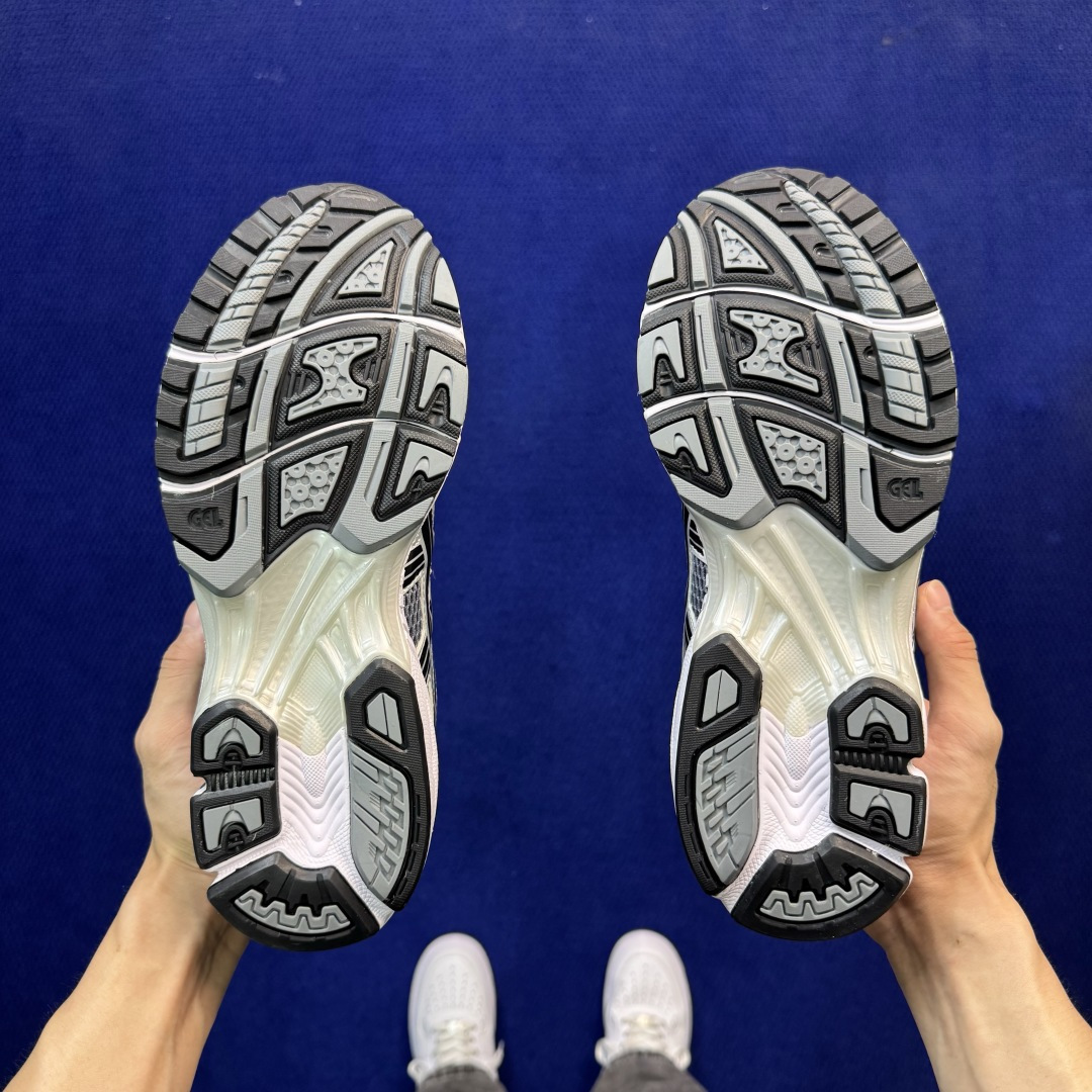 亚瑟士ASICS GEL-NYC系列 复古休闲鞋 第18色:1203A740-750 尺码：36-46带半码