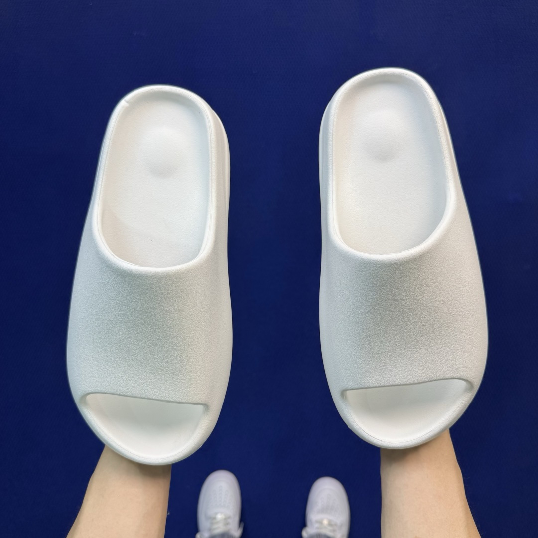 YEEZY YS-01 cream椰子一代拖鞋 纯白 正经高品质原材料!独立订单 尺码:6、7、8、9、10、11、12 YEEZY YS-01 cream椰子一代拖鞋 纯白 正经高品质原材料!独立订单 尺码:6、7、8、9、10、11、12