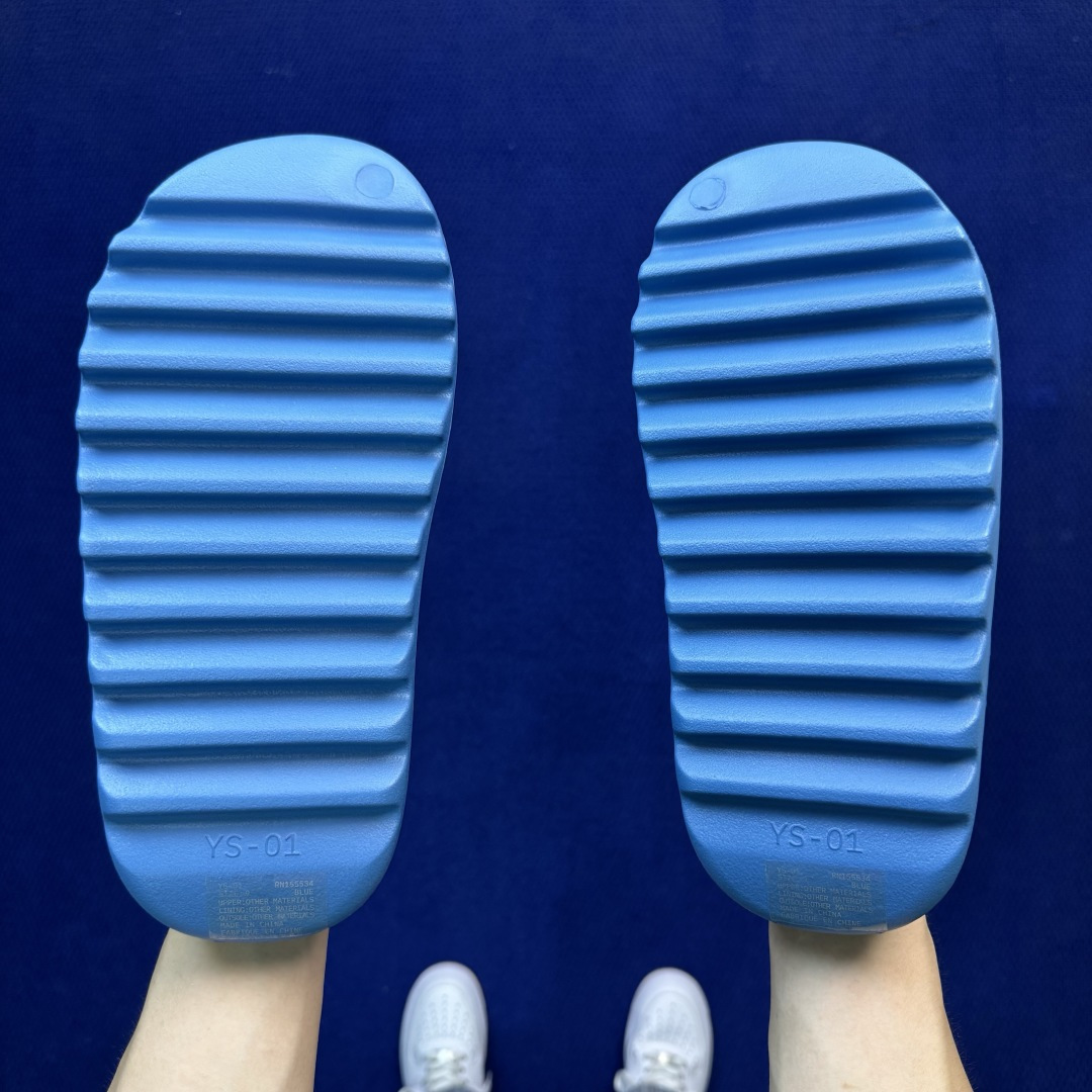 YEEZY YS-01 cream椰子一代拖鞋 蓝色 正经高品质原材料!独立订单 尺码:6、7、8、9、10、11、12 YEEZY YS-01 cream椰子一代拖鞋 蓝色 正经高品质原材料!独立订单 尺码:6、7、8、9、10、11、12