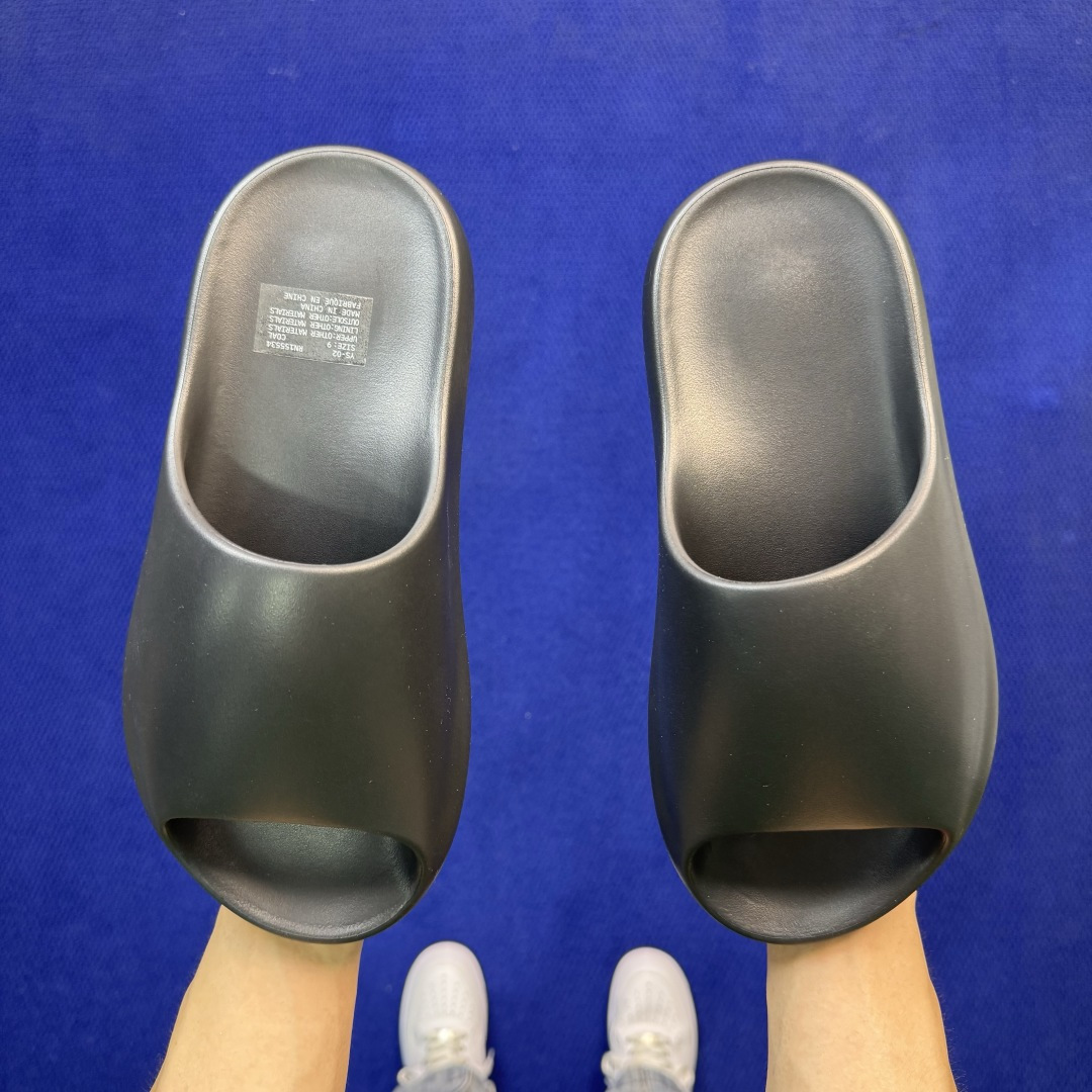 YEEZY YS-02 CDAL 椰子二代拖鞋 黑色 正经高品质原材料！独立订单 尺码：4、5、6、7、8、9、10、1