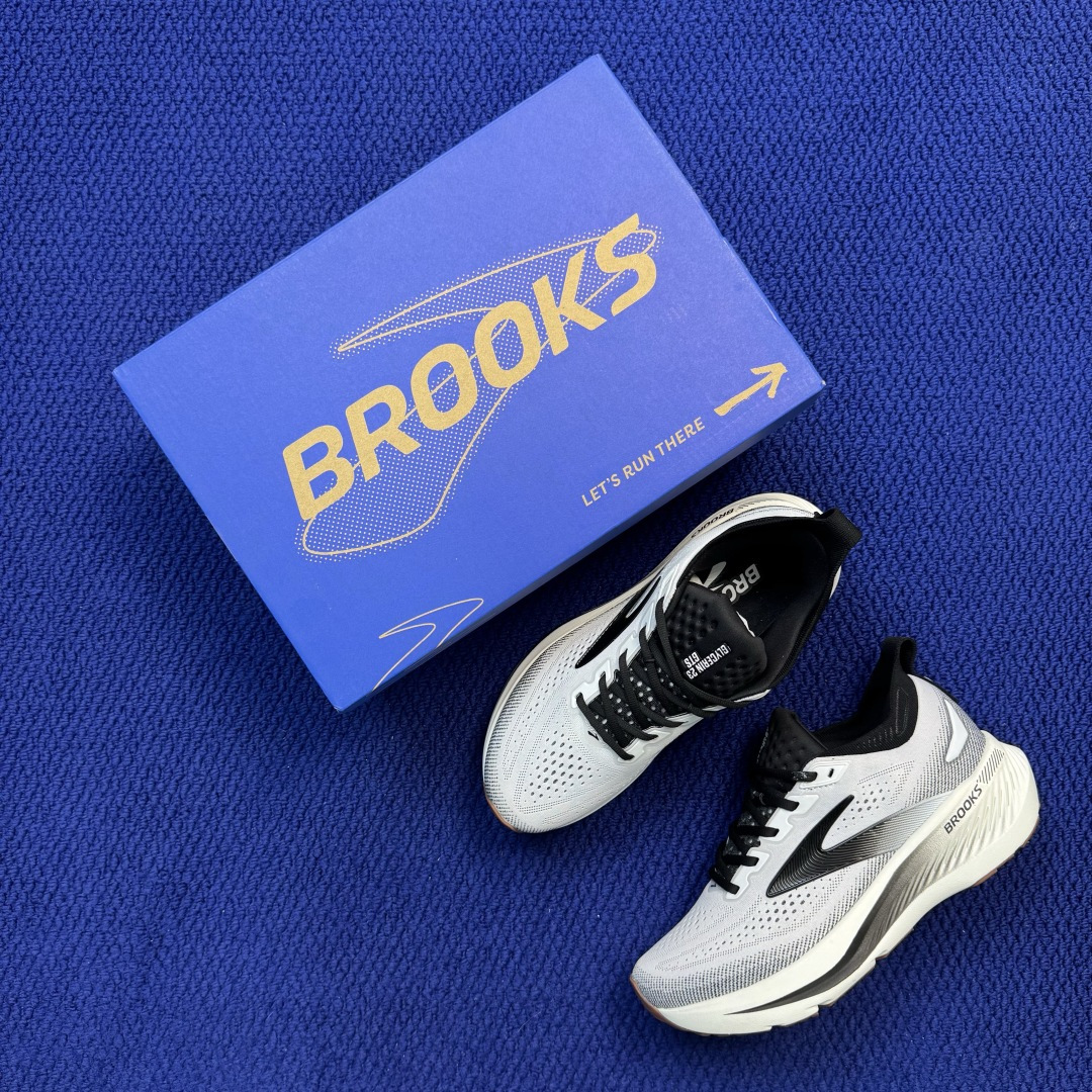 Brooks布鲁克斯 GLYCERIN 23 跑步鞋 第3色:黑白灰 货号：-1D-187 尺码：36-45带半码