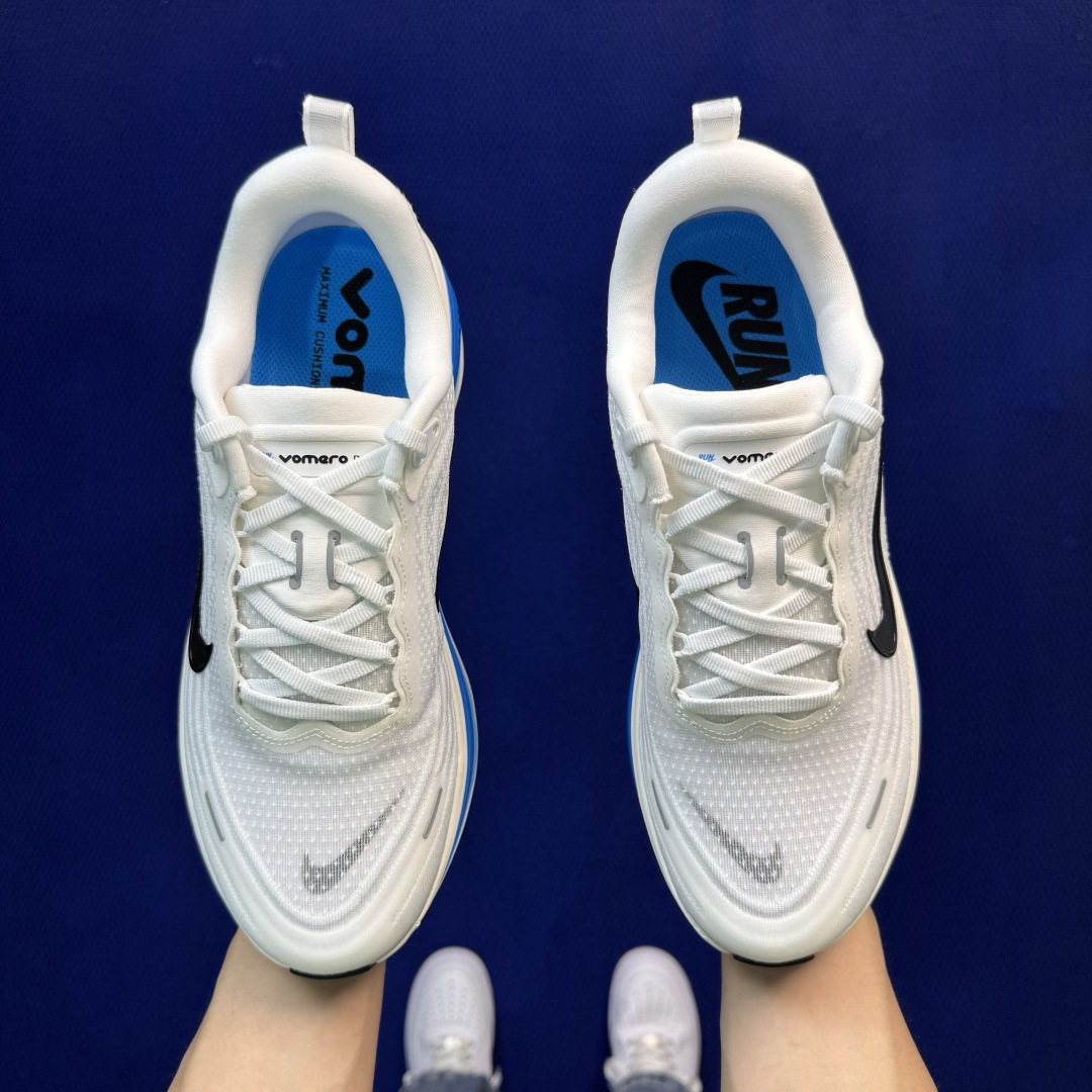 Nike Vomero Plus 低帮 ZOOMX 马拉松跑步鞋 第15色:白蓝 缓震表现出色，脚感Q弹！ 货号：HV8