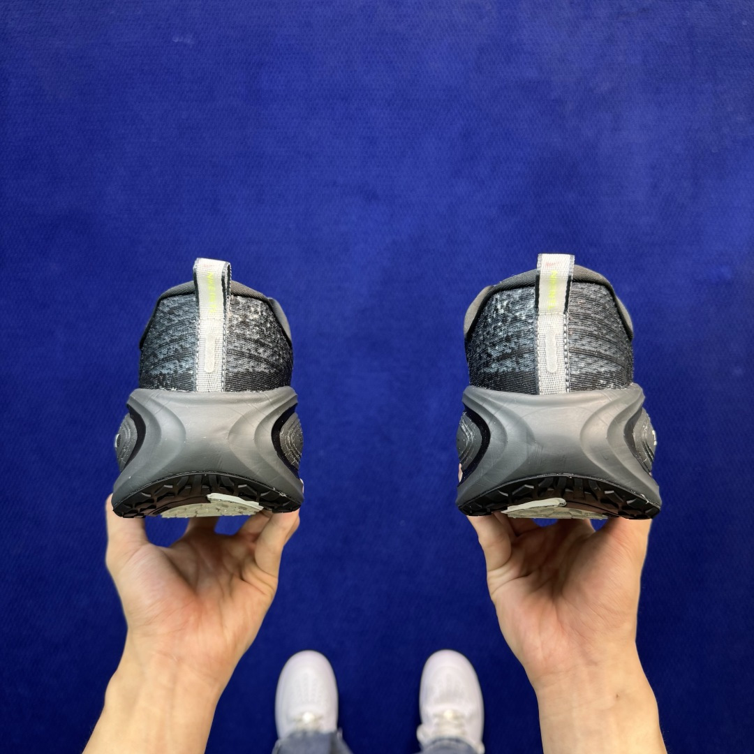 Nike Vomero Plus 低帮 ZOOMX 马拉松跑步鞋 第16色:黑数码幻影 缓震表现出色，脚感Q弹！ 货号：