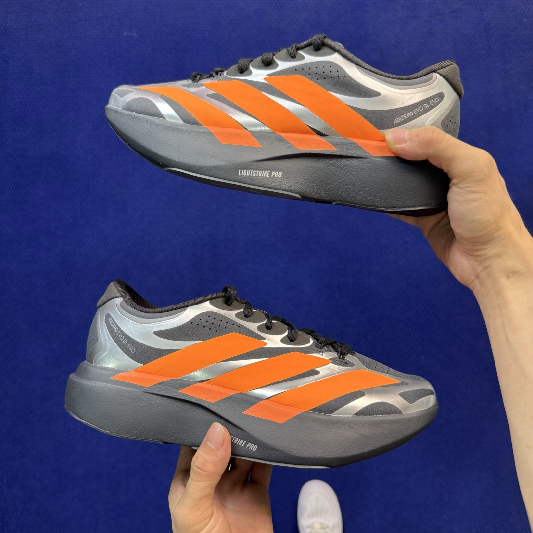新版 AD Adizero Evo SL 阿迪达斯马拉松跑步鞋 轻量Q弹缓震跑鞋新体验！第48色:黑橘 货号：KI476