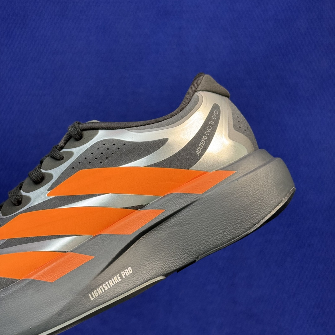新版 AD Adizero Evo SL 阿迪达斯马拉松跑步鞋 轻量Q弹缓震跑鞋新体验！第48色:黑橘 货号：KI476