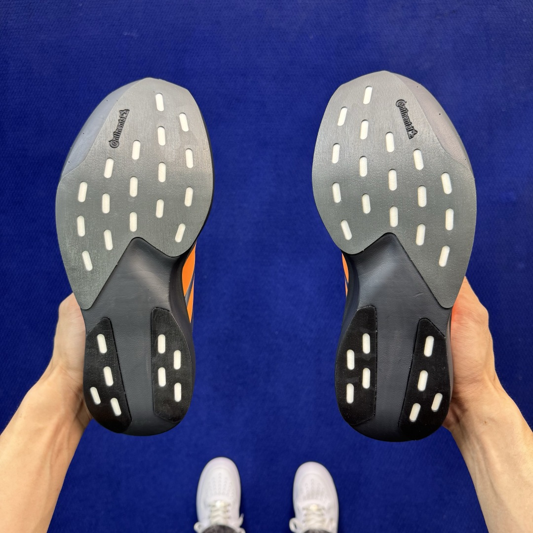 新版 AD Adizero Evo SL 阿迪达斯马拉松跑步鞋 轻量Q弹缓震跑鞋新体验！第48色:黑橘 货号：KI476