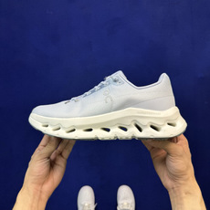 On昂跑系列 Cloudtilt 马拉松跑步鞋 货号:3WE 尺码:36 36.5 37 37.5 38 38.5 39 On昂跑系列 Cloudtilt 马拉松跑步鞋 货号:3WE 尺码:36 36.5 37 37.5 38 38.5 39
