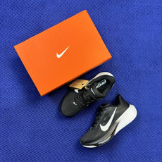 马拉松登月系列 YZ纯原1:1品质! Nike Air Zoom Pegasus 42代黑白 超高清洁度! 货号:IB1 马拉松登月系列 YZ纯原1:1品质! Nike Air Zoom Pegasus 42代黑白 超高清洁度! 货号:IB1
