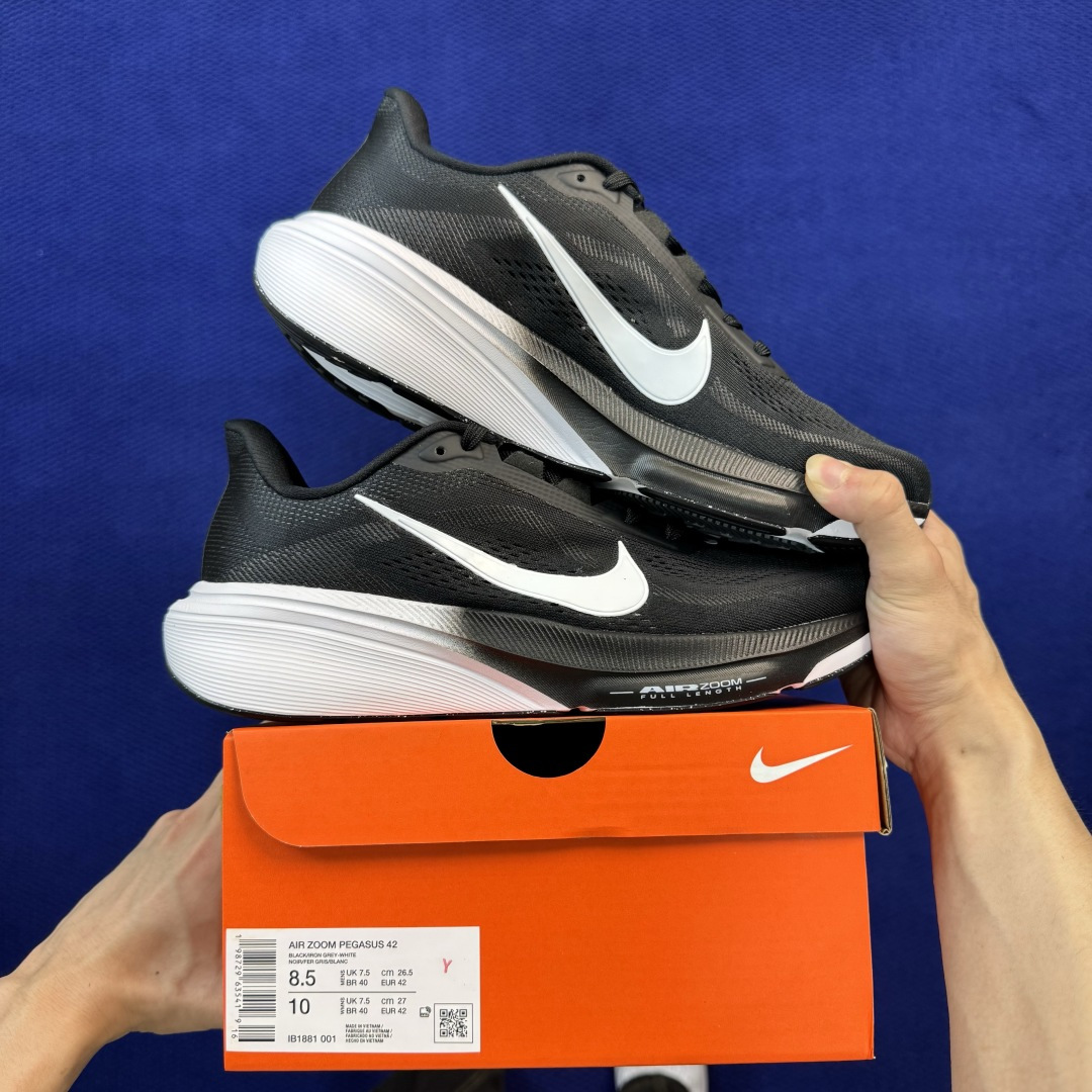 马拉松登月系列 YZ纯原1:1品质! Nike Air Zoom Pegasus 42代黑白 超高清洁度! 货号:IB1 马拉松登月系列 YZ纯原1:1品质! Nike Air Zoom Pegasus 42代黑白 超高清洁度! 货号:IB1
