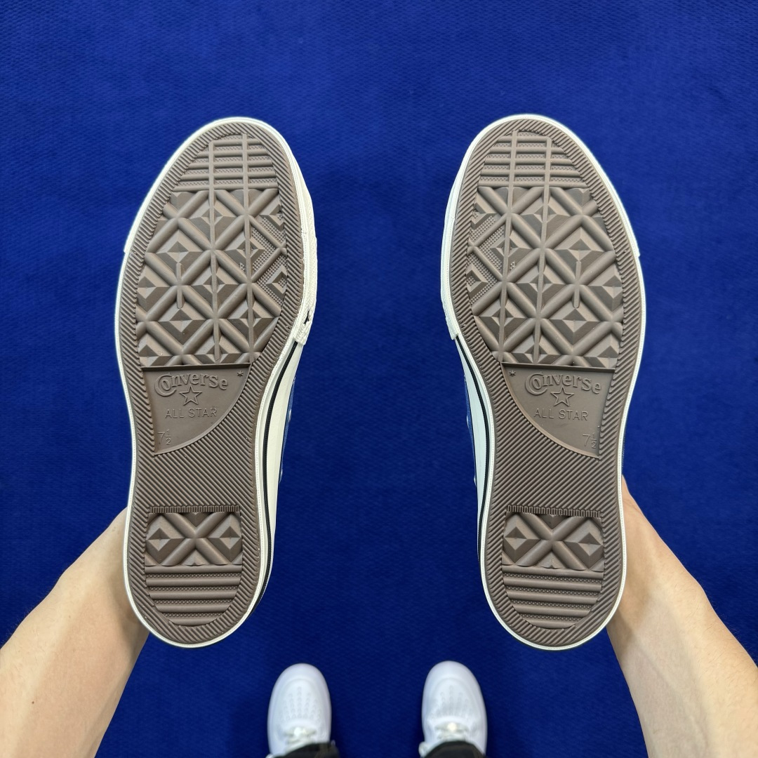 2026匡威全新发布!Converse CHUCK 70 X 星星标帆布鞋 蓝色高帮 货号:A24231C 尺码:35 2026匡威全新发布!Converse CHUCK 70 X 星星标帆布鞋 蓝色高帮 货号:A24231C 尺码:35