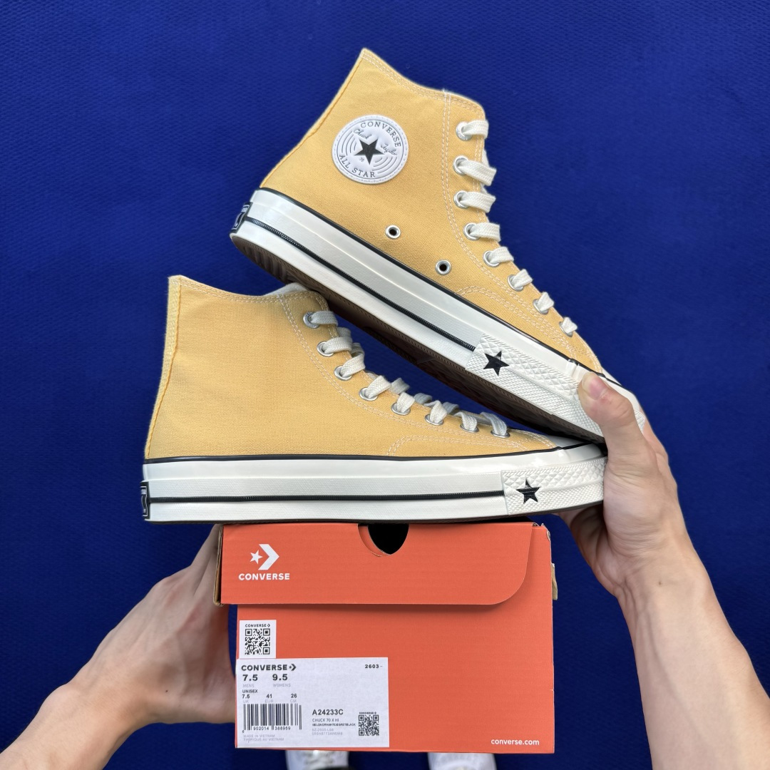 2026匡威全新发布!Converse CHUCK 70 X 星星标帆布鞋 黄色高帮 货号:A24233C 尺码:35 2026匡威全新发布!Converse CHUCK 70 X 星星标帆布鞋 黄色高帮 货号:A24233C 尺码:35