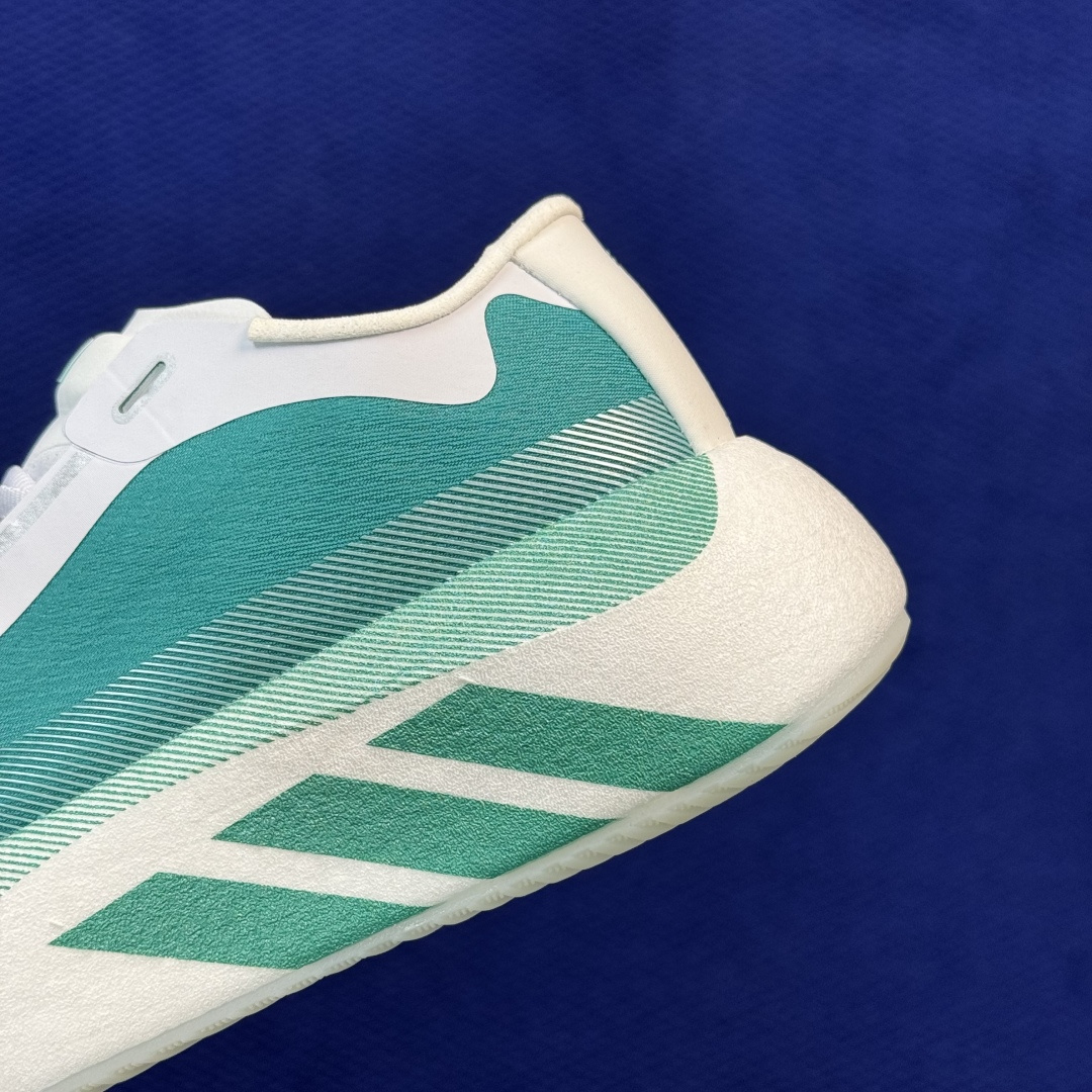 adidas Hyperboost Edge 巴斯夫爆米花跑步鞋 第2色:白绿 货号：KI1912 尺码：36-46带半