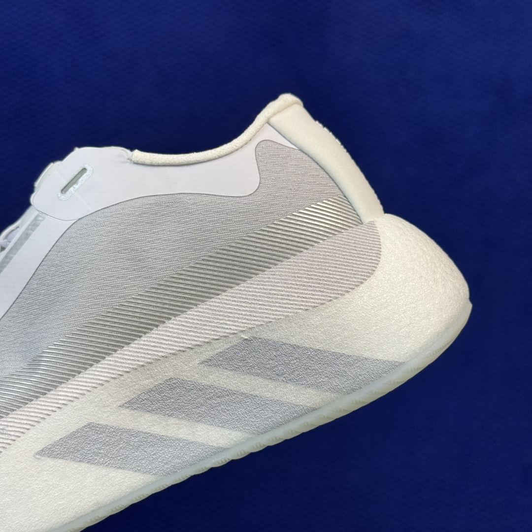 adidas Hyperboost Edge 巴斯夫爆米花跑步鞋 第3色:白灰 货号：KK0288 尺码：36-46带半