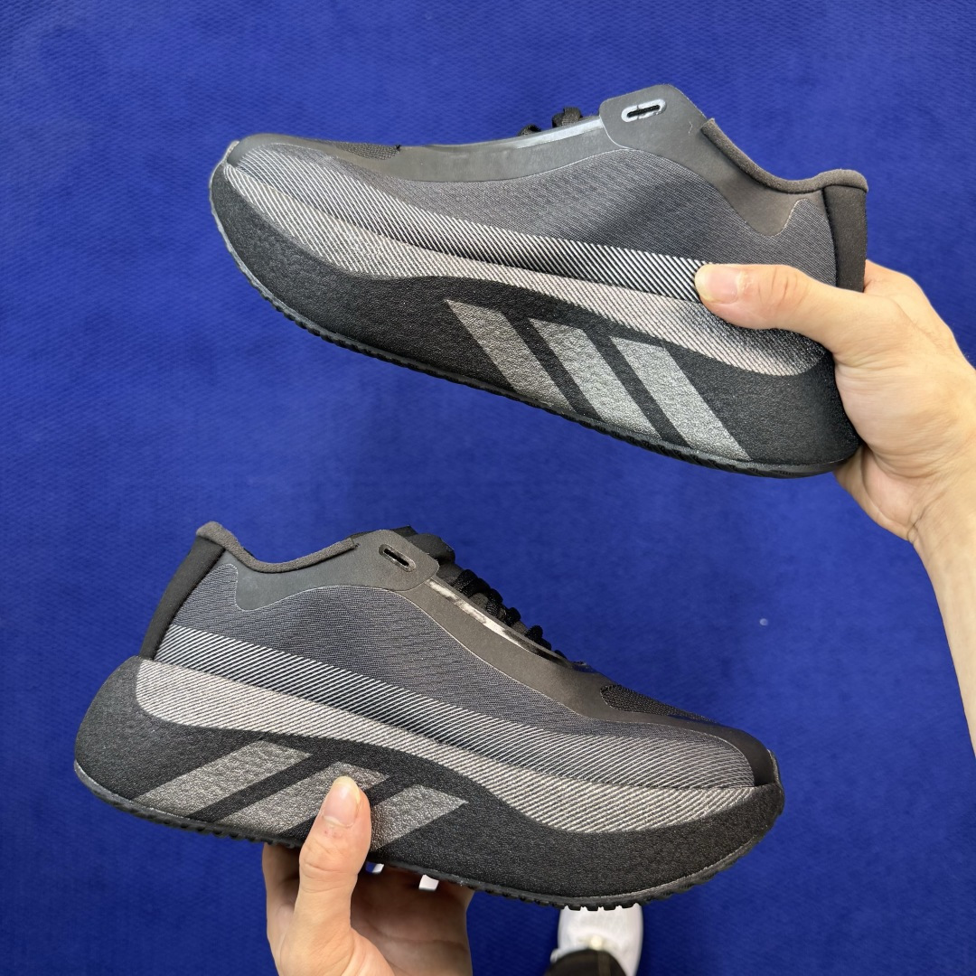 adidas Hyperboost Edge 巴斯夫爆米花跑步鞋 第4色:黑色 货号：KK0289 尺码：36-46带半