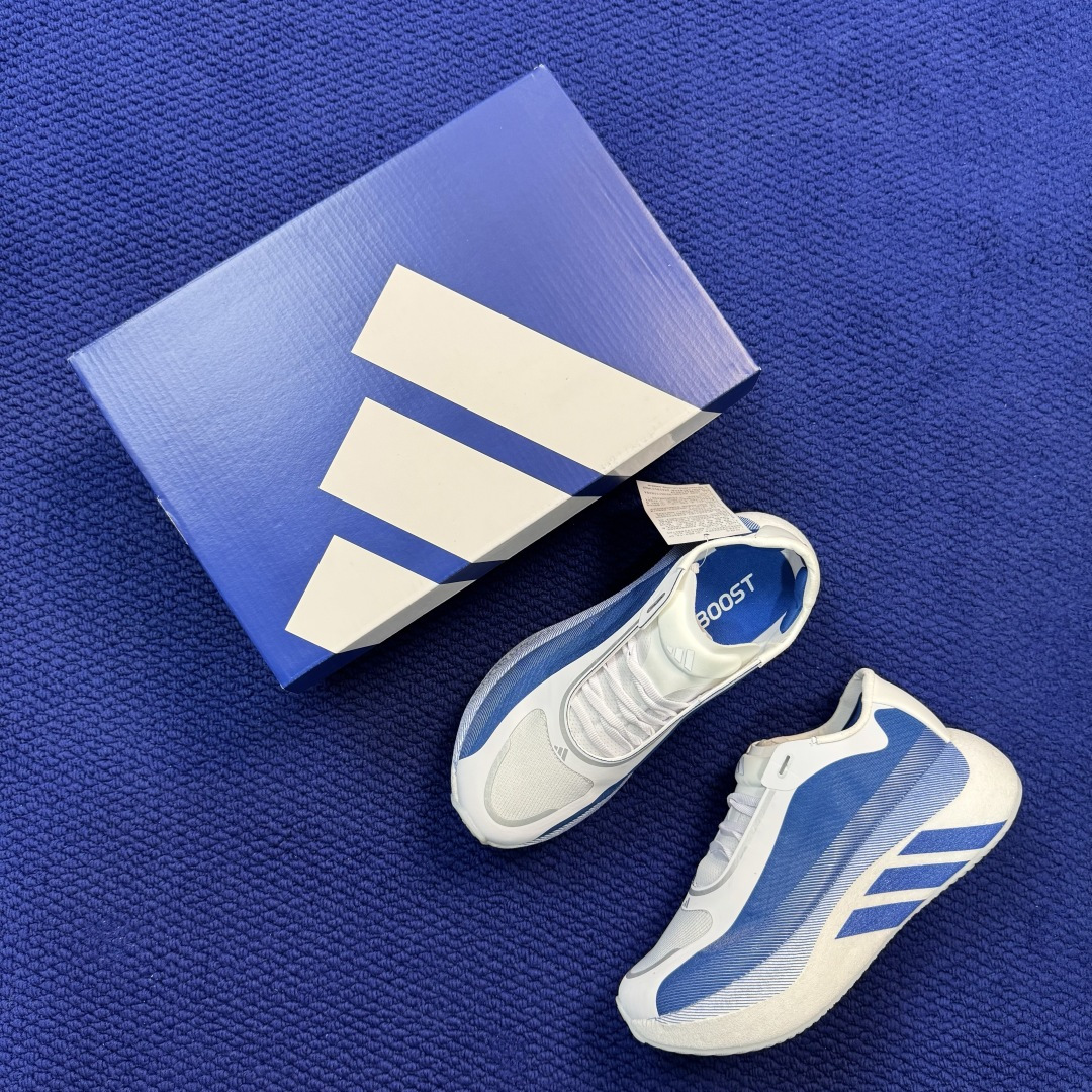 adidas Hyperboost Edge 巴斯夫爆米花跑步鞋 第5色:白蓝 货号：KI1911 尺码：36-46带半