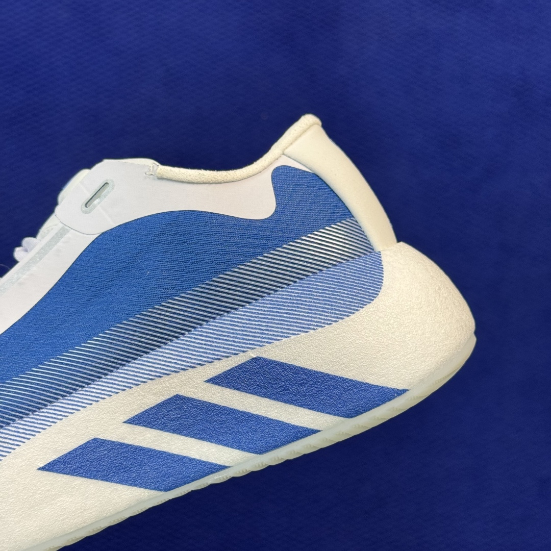 adidas Hyperboost Edge 巴斯夫爆米花跑步鞋 第5色:白蓝 货号：KI1911 尺码：36-46带半