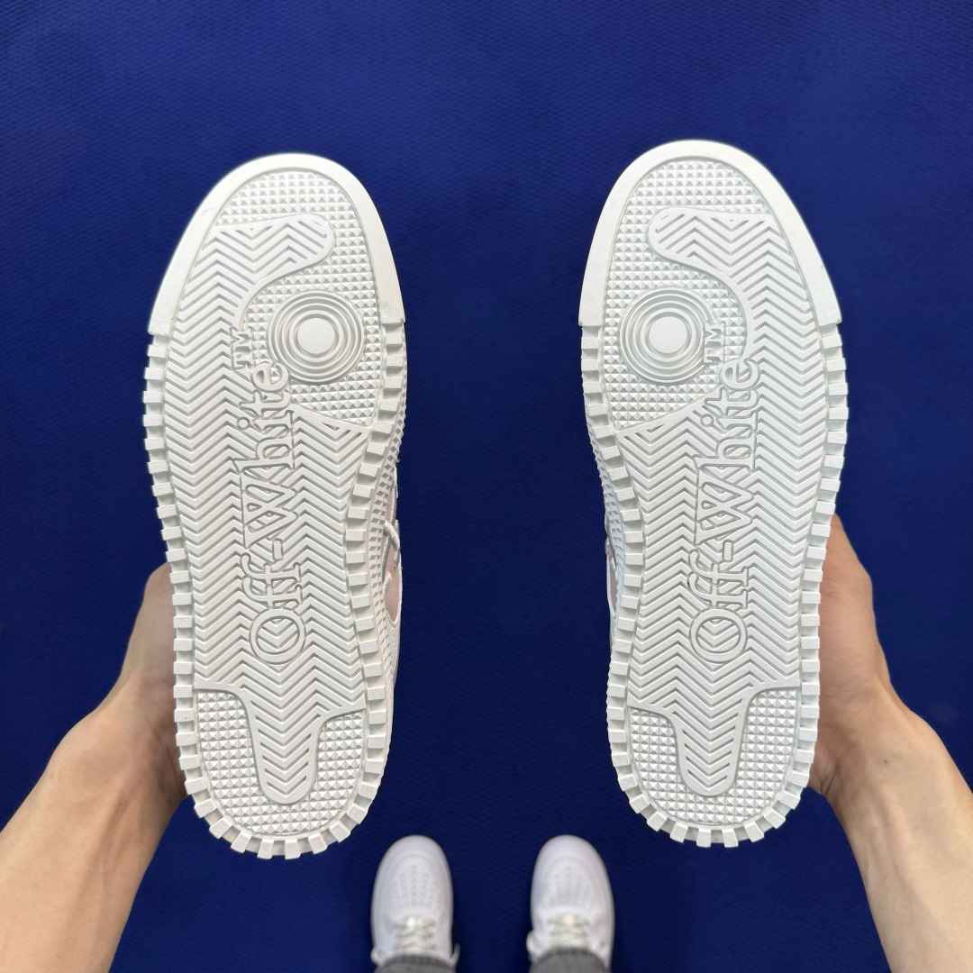 顶奢OW板鞋 OFF-WHITE 3.0 Court 第4色:肉粉 市面最强品质!全方位复刻!带原装扣全套包装 尺码:3 顶奢OW板鞋 OFF-WHITE 3.0 Court 第4色:肉粉 市面最强品质!全方位复刻!带原装扣全套包装 尺码:3