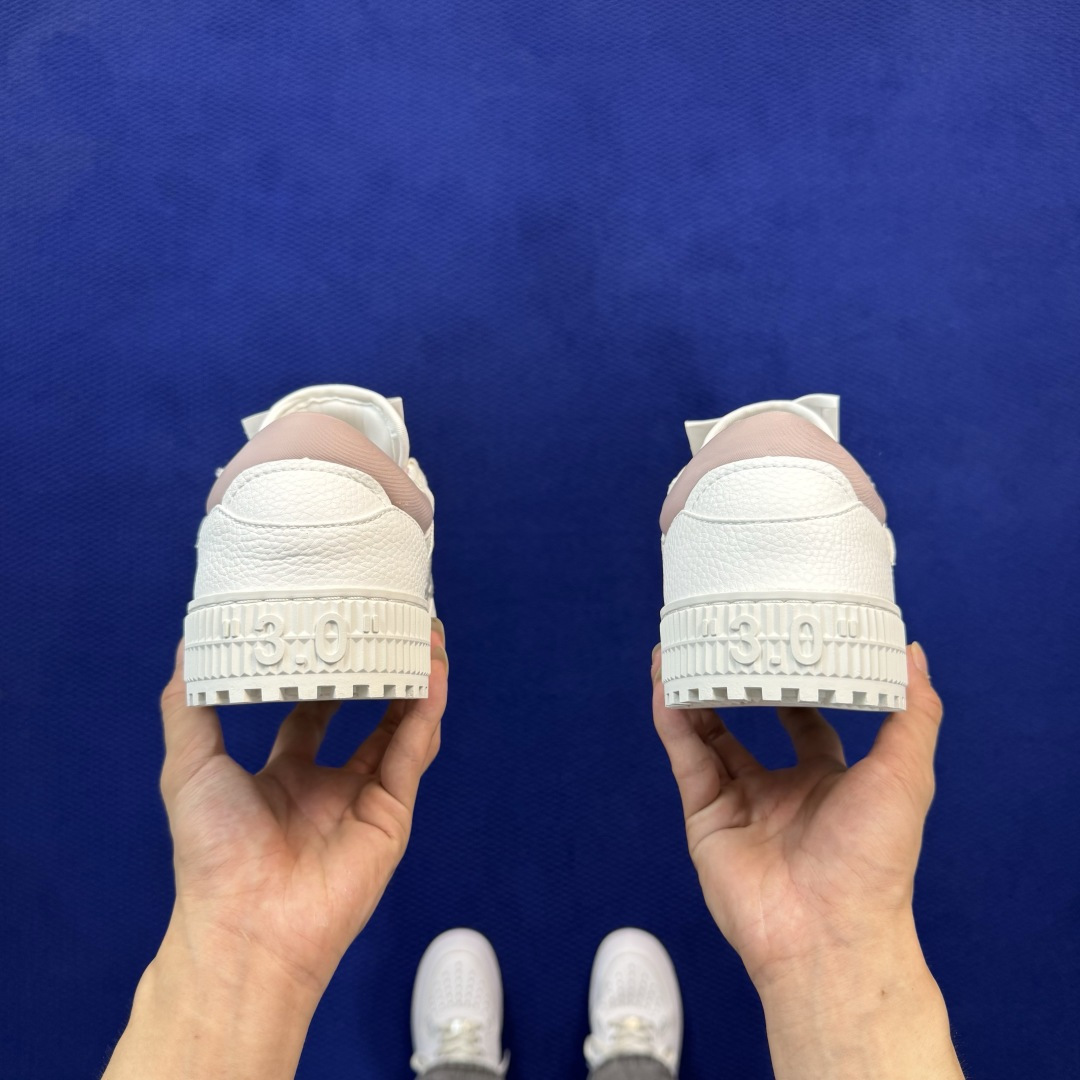 顶奢OW板鞋 OFF-WHITE 3.0 Court 第4色:肉粉 市面最强品质!全方位复刻!带原装扣全套包装 尺码:3 顶奢OW板鞋 OFF-WHITE 3.0 Court 第4色:肉粉 市面最强品质!全方位复刻!带原装扣全套包装 尺码:3