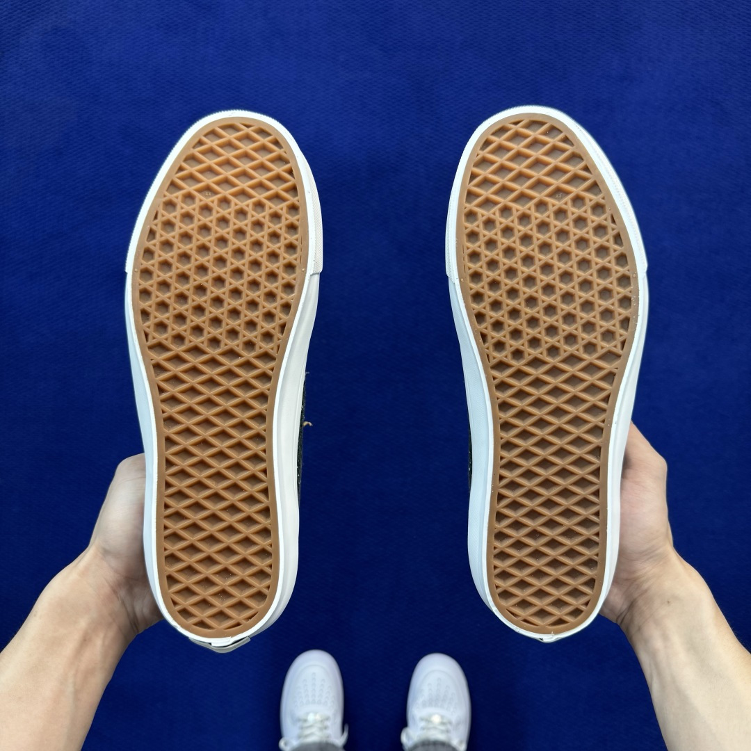 虎扑版!Vans Old Skool 低帮 163V 纯原级别外贸订单!万斯经典 硫化帆布板鞋 正品海鸥线 鞋头包边完美 虎扑版!Vans Old Skool 低帮 163V 纯原级别外贸订单!万斯经典 硫化帆布板鞋 正品海鸥线 鞋头包边完美