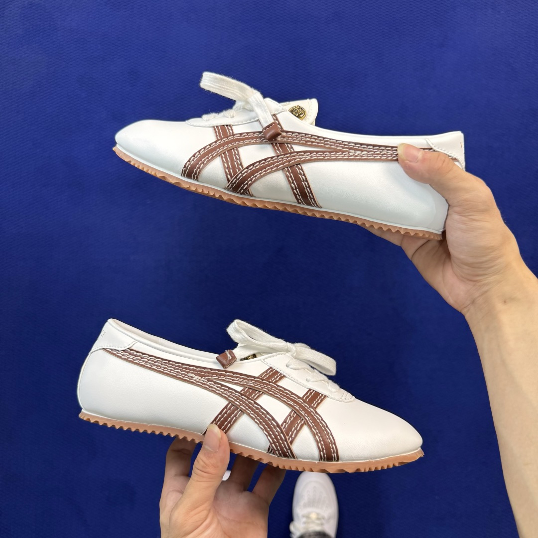 鬼冢虎范思哲联名舞蹈鞋 共8色女鞋🥿 VERSACE × Onitsuka Tiger 范思哲 联名款 Tai-Chi 鬼冢虎范思哲联名舞蹈鞋 共8色女鞋🥿 VERSACE × Onitsuka Tiger 范思哲 联名款 Tai-Chi