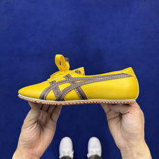鬼冢虎范思哲联名舞蹈鞋 共8色女鞋🥿 VERSACE × Onitsuka Tiger 范思哲 联名款 Tai-Chi 鬼冢虎范思哲联名舞蹈鞋 共8色女鞋🥿 VERSACE × Onitsuka Tiger 范思哲 联名款 Tai-Chi
