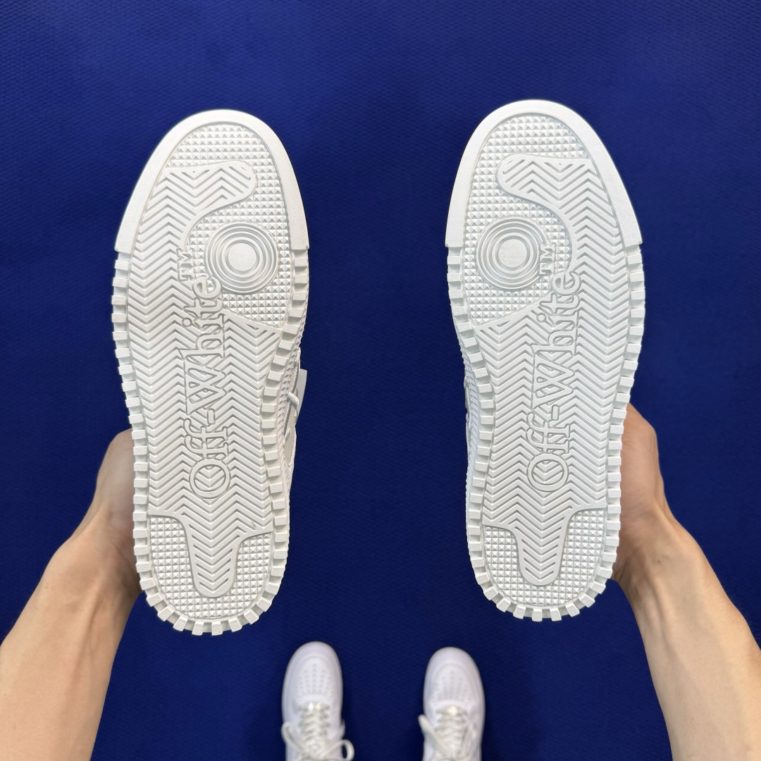 顶奢OW板鞋 OFF-WHITE 3.0 Court 第5色:白色 市面最强品质！全方位复刻！带原装扣全套包装 尺码：3