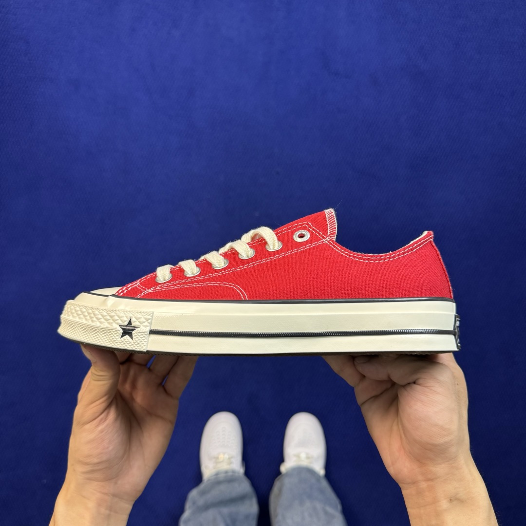 2026匡威全新发布！Converse CHUCK 70X 星星标帆布鞋 大红色低帮 货号：A24235C 尺码：35 