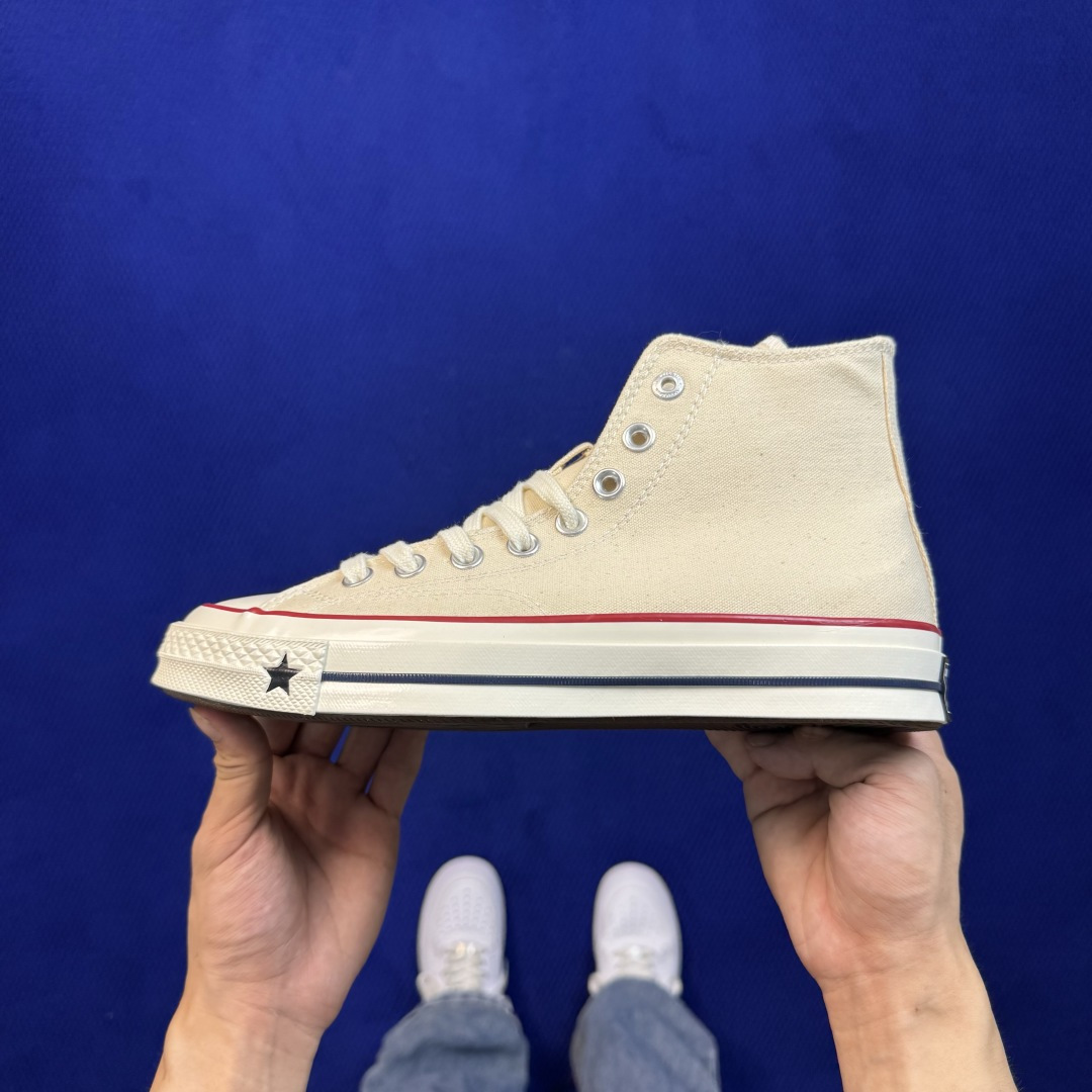 2026匡威全新发布！Converse CHUCK 70X 星星标帆布鞋 米白色高帮 货号：A24226C 尺码：35 