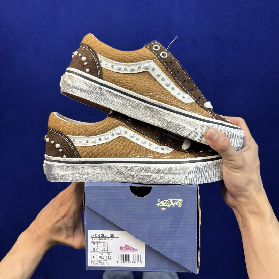 虎扑版!Vans Old Skool 低帮 棕色珍珠碎钻铆钉限定! 纯原级别外贸订单!万斯经典 硫化帆布板鞋 正品海鸥线 虎扑版!Vans Old Skool 低帮 棕色珍珠碎钻铆钉限定! 纯原级别外贸订单!万斯经典 硫化帆布板鞋 正品海鸥线