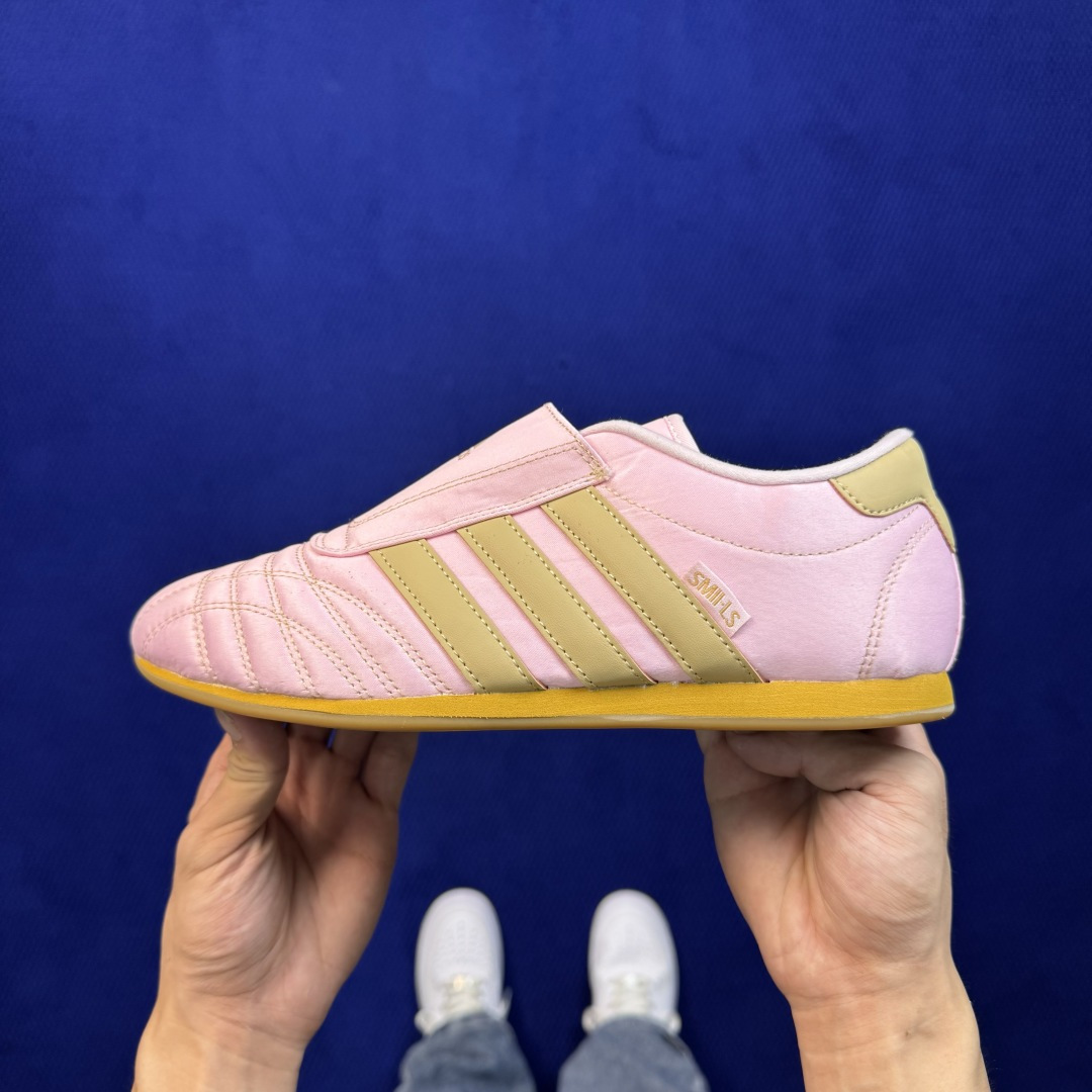 adidas originals Taekwondo 跆拳道训练鞋 第11色: 粉金色 货号：JQ8209 尺码：36-