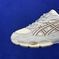 亚瑟士ASICS GEL-NYC系列 复古休闲鞋 第31色:1203A383-114 尺码:36 37 37.5 38 亚瑟士ASICS GEL-NYC系列 复古休闲鞋 第31色:1203A383-114 尺码:36 37 37.5 38