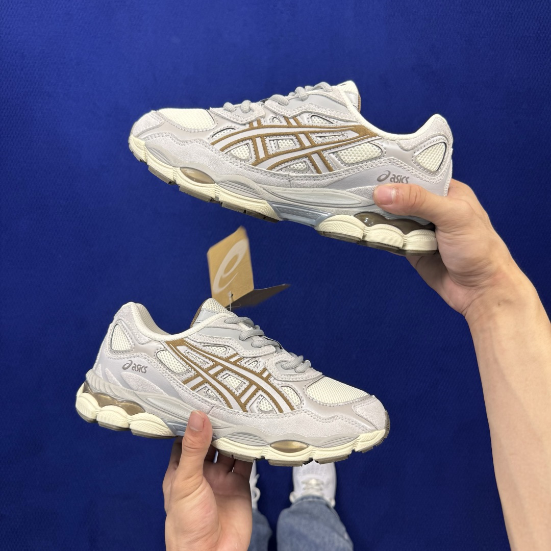 亚瑟士ASICS GEL-NYC系列 复古休闲鞋 第31色:1203A383-114 尺码:36 37 37.5 38 亚瑟士ASICS GEL-NYC系列 复古休闲鞋 第31色:1203A383-114 尺码:36 37 37.5 38
