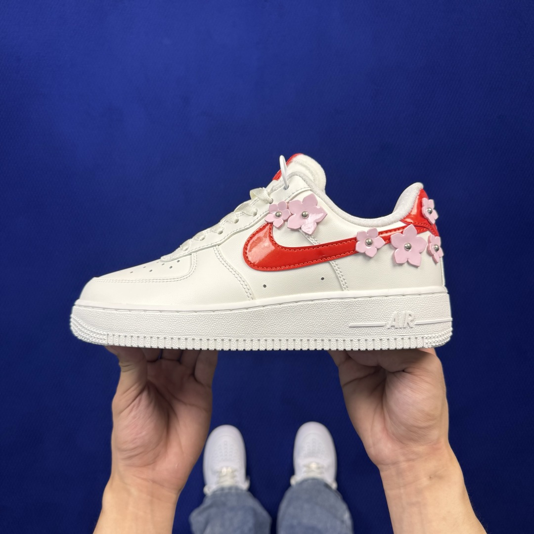 3A空军！第661色：红钩小花装饰🎍镜面皮 Nike Air Force 1 Low 百分百原鞋开发！PT市场真正匠心空