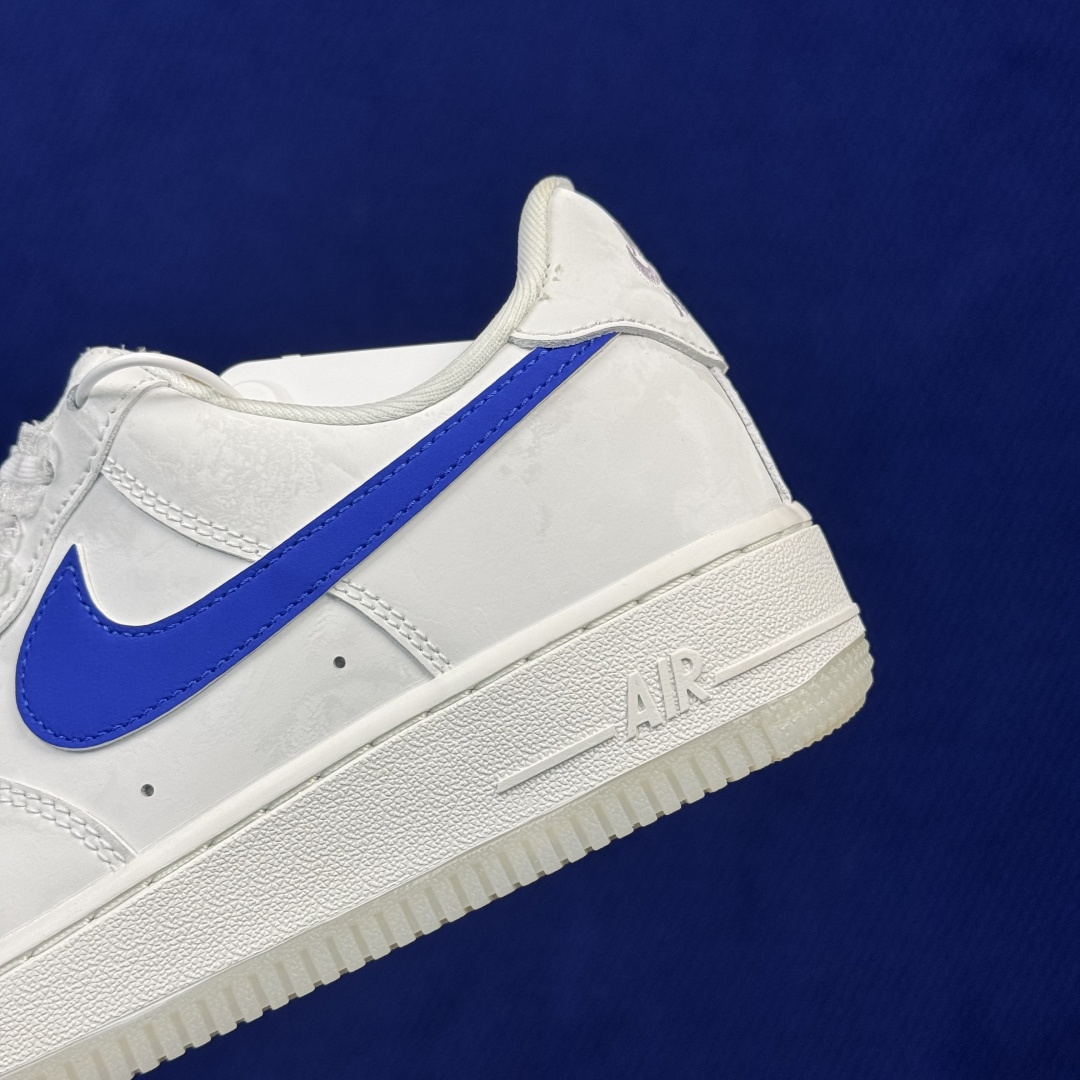 3A空军!第662色:蓝钩小花装饰🎍镜面皮 Nike Air Force 1 Low 百分百原鞋开发!PT市场真正匠心空 3A空军!第662色:蓝钩小花装饰🎍镜面皮 Nike Air Force 1 Low 百分百原鞋开发!PT市场真正匠心空