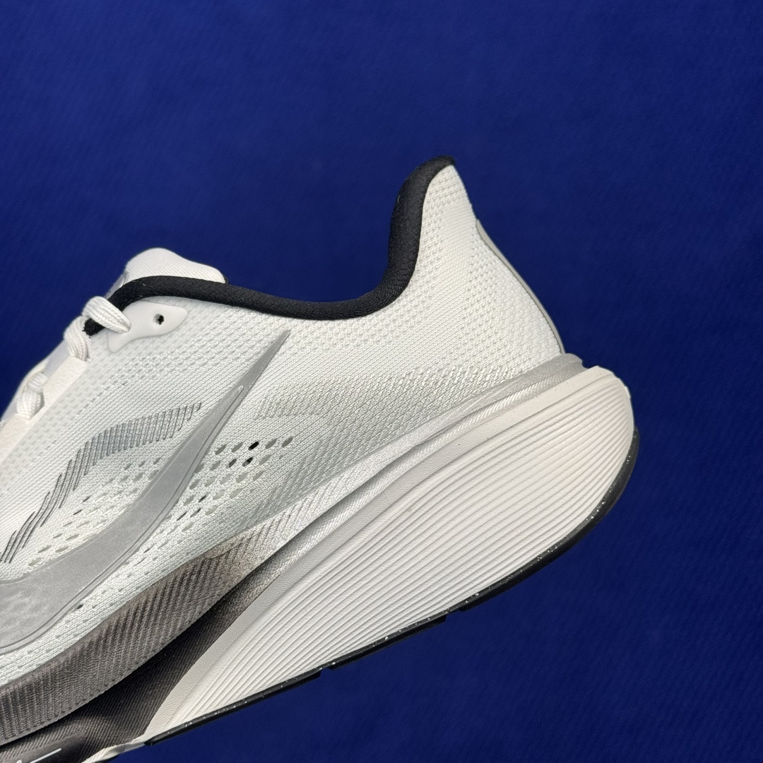 马拉松登月系列 YZ纯原1:1品质! Nike Air Zoom Pegasus 42代黑白 超高清洁度! 第2色:黑白 马拉松登月系列 YZ纯原1:1品质! Nike Air Zoom Pegasus 42代黑白 超高清洁度! 第2色:黑白